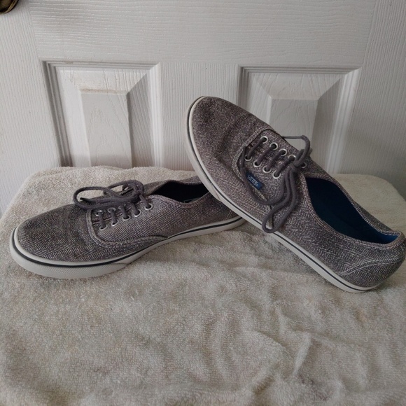 Womans Gray Vans Shoes - Picture 3 of 4